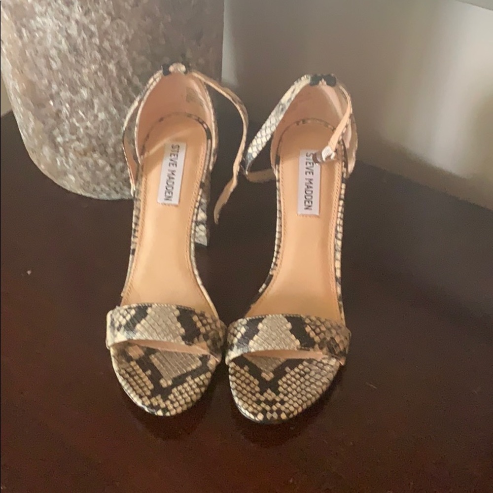 Steve Madden Carrson Block Heel Sandal size 8.5